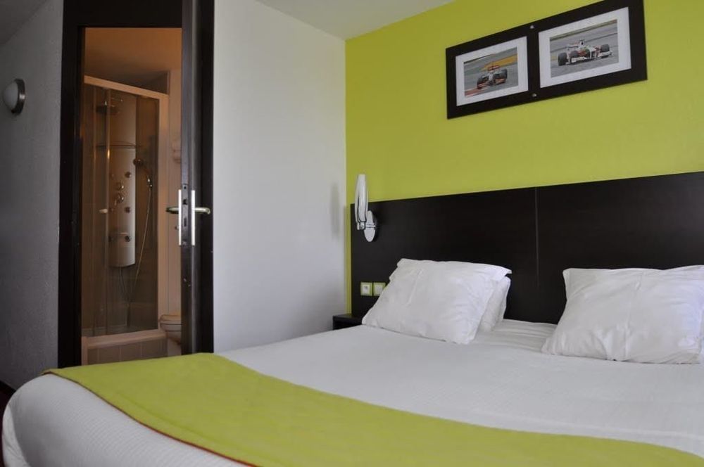 Kyriad Montluçon - Victor Hotel 3*