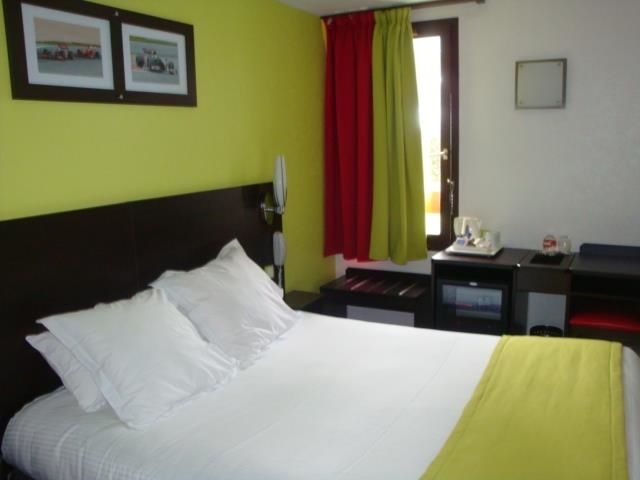 Kyriad Montluçon - Victor Hotel Saint-Victor-des-Oules