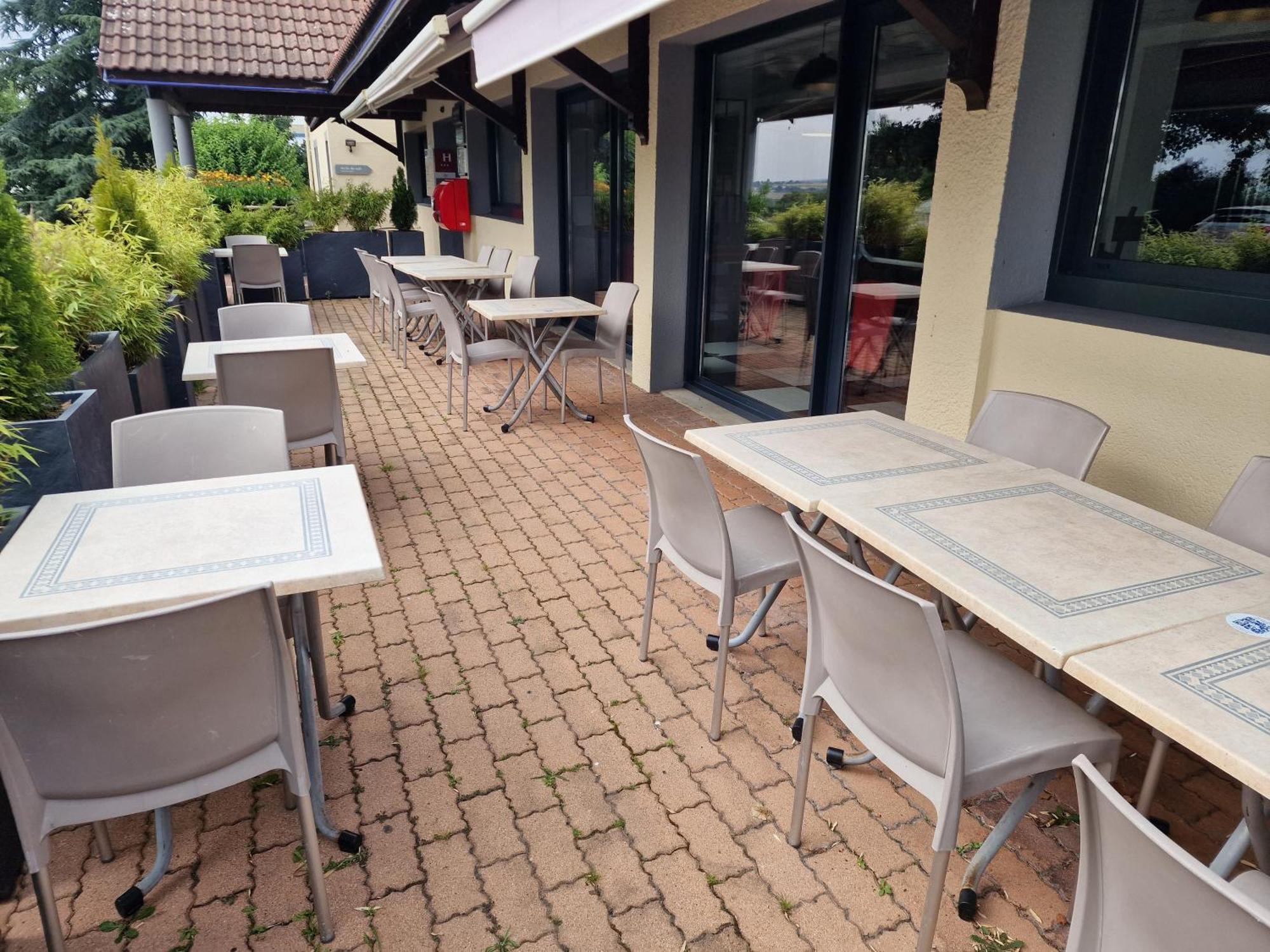 Kyriad Montluçon - Victor Hotel Saint-Victor-des-Oules