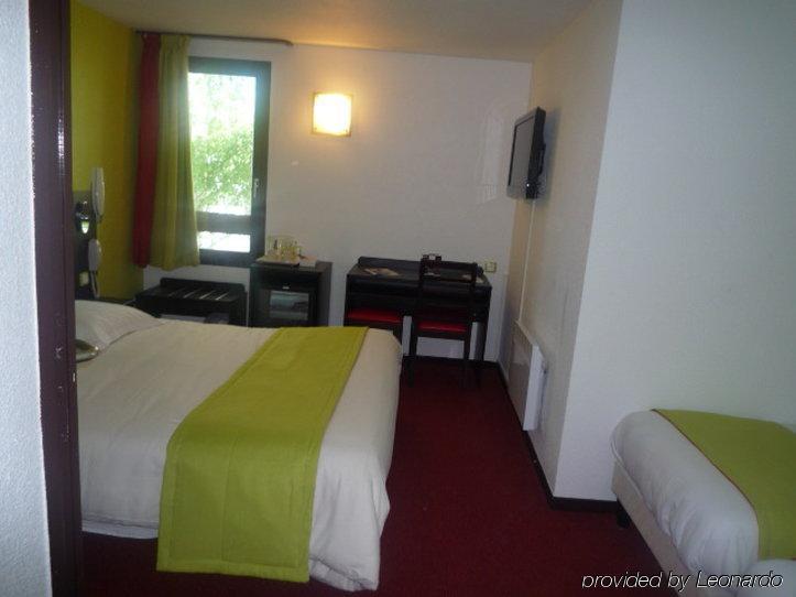 Kyriad Montlucon - Victor 3*